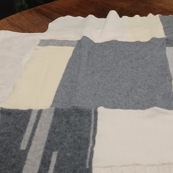 NWT, Cashmere Baby or Travel Blanket by trash-a-porter from Barneys NY - Picture 10 of 16